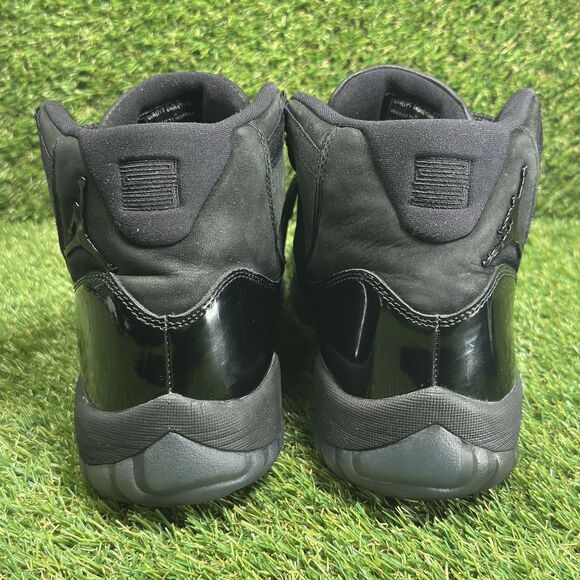 Size 14 - Jordan 11 Retro Cap and Gown 2018 main image 4